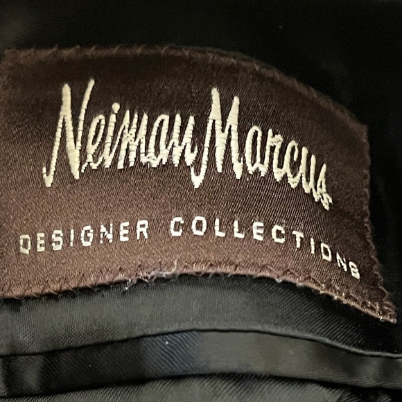 Armani Neumann Marcus black large coat size 42/C - Picture 7 of 15